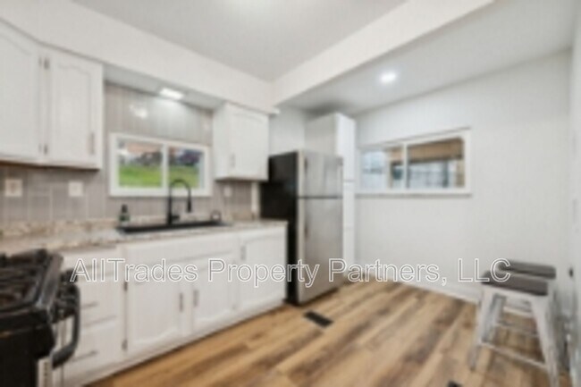 Building Photo - 408 Chestnut St