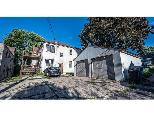 Building Photo - 3549 Irving Ave S