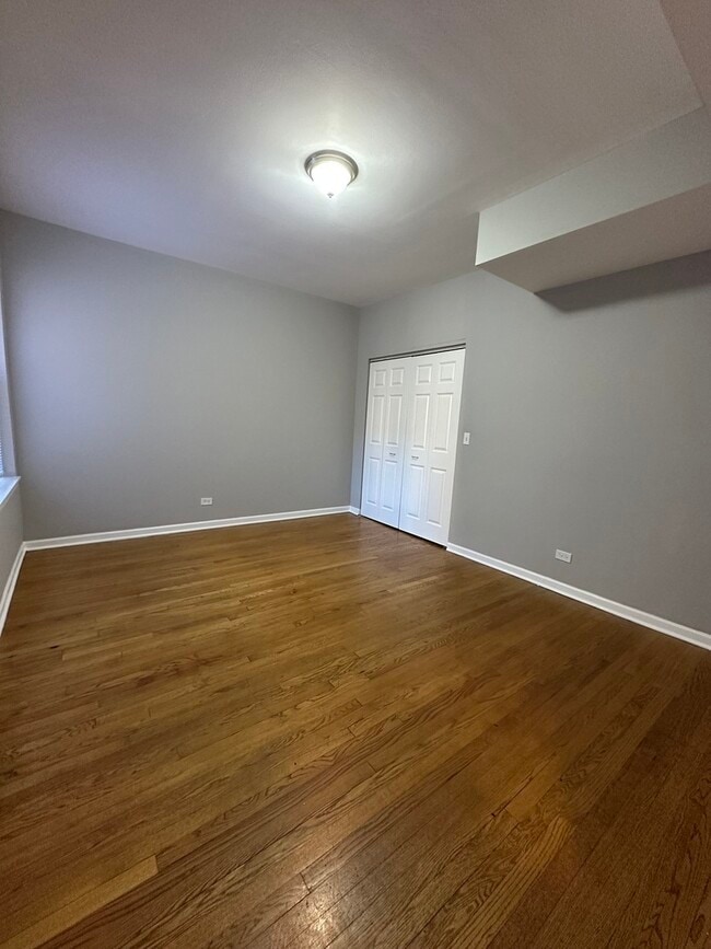 Building Photo - 7734 N Paulina St