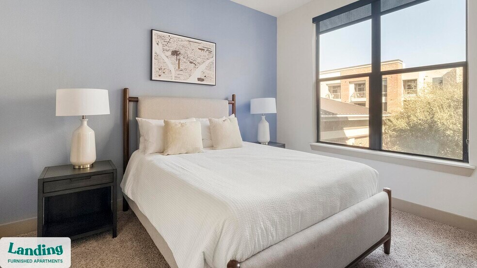 Building Photo - 2626 Fountain View Dr