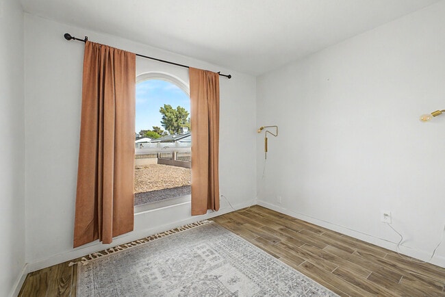 Building Photo - 13608 N 41st Pl