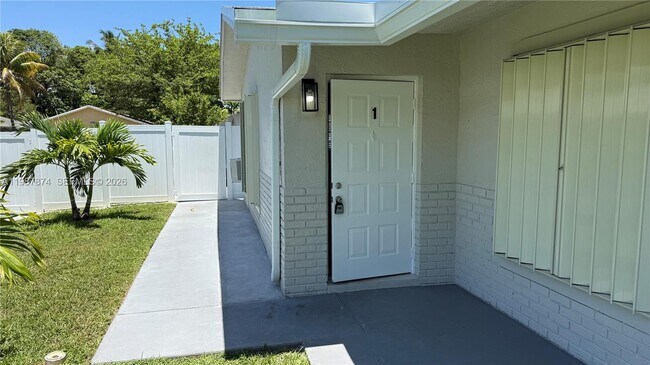 Building Photo - 216 NW 12th St