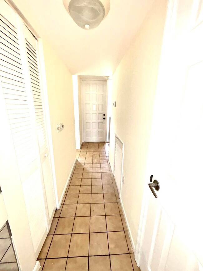 Building Photo - 4807 Esedra Ct