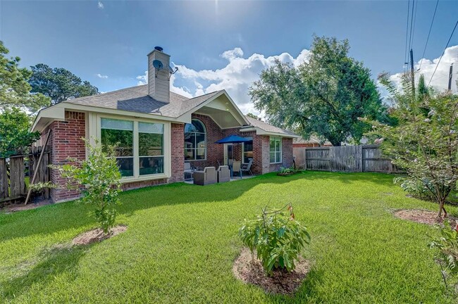 Building Photo - 23763 River Pl Dr