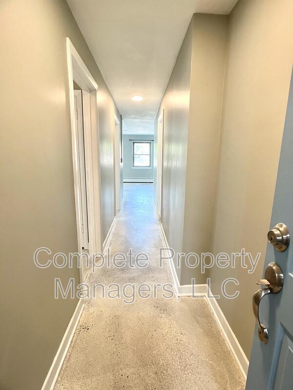 Building Photo - 424 Bridge Ave