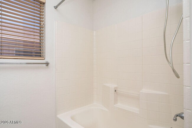 Building Photo - 6762 W Del Mar Ln