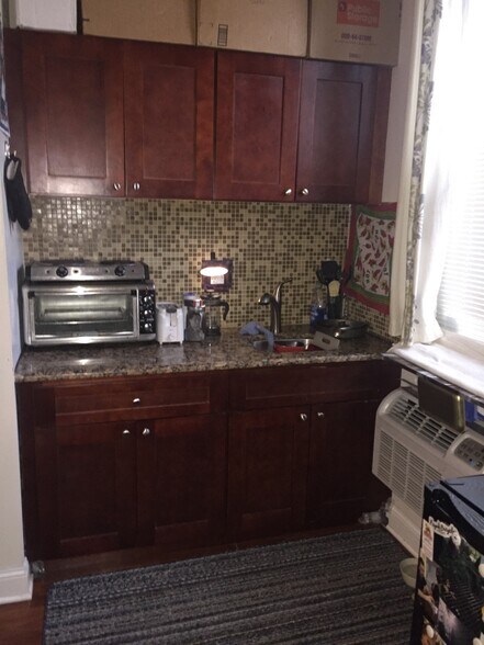 Building Photo - 1835 N 19th St