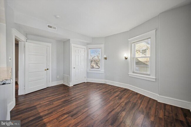 Building Photo - 1609 Upland Ave