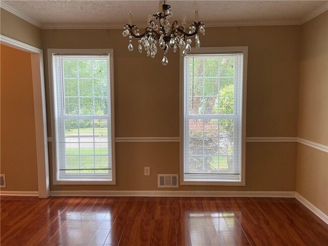 Building Photo - 1397 Brookcliff Dr