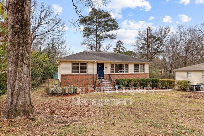 Building Photo - 1321 5 Mile Rd