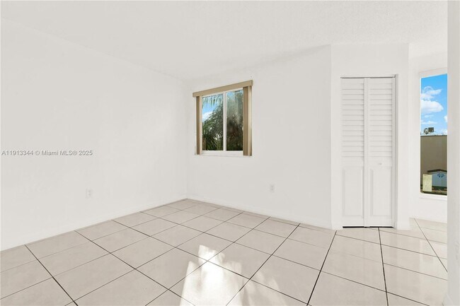 Building Photo - 675 NW 85th Ct