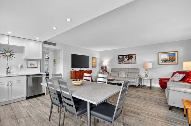 Building Photo - 360 Flanders Dr