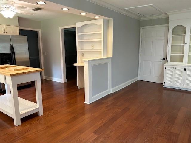 Building Photo - 301 Rivera Dr