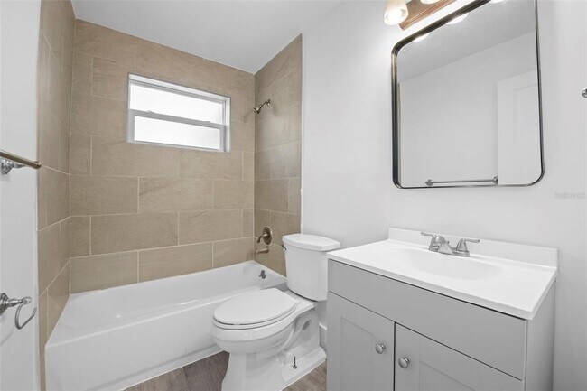 Building Photo - 5641 NE 8th Ave