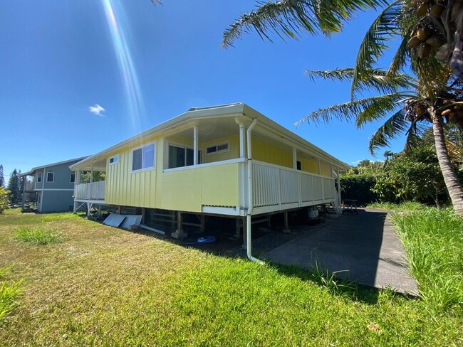 Building Photo - Large 3 Bed, 2 bath plus bonus room with w...