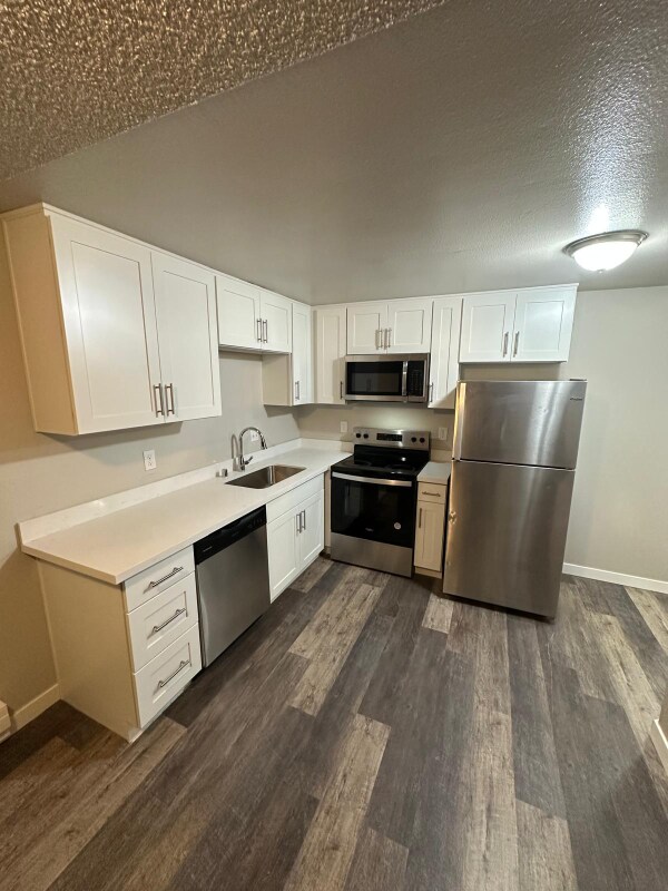 Building Photo - 4911 S Orchard St