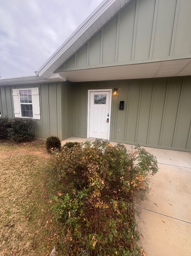 Building Photo - 408 S 3rd St