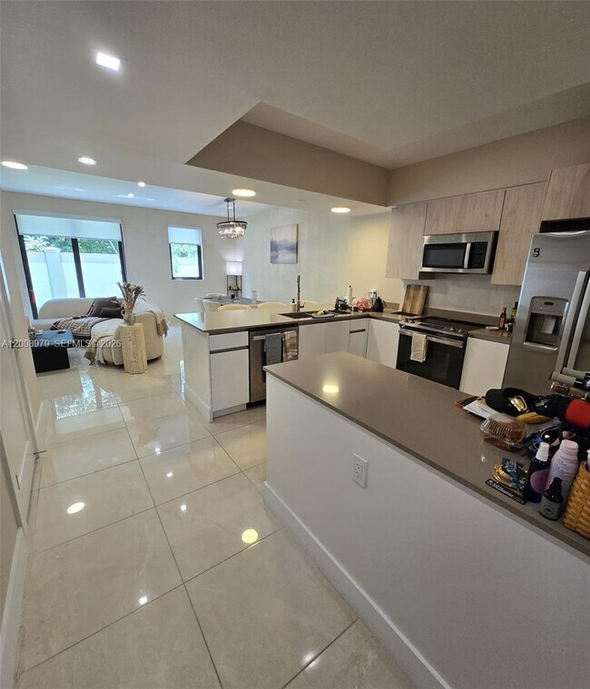 Building Photo - 5503 W Oak Wy