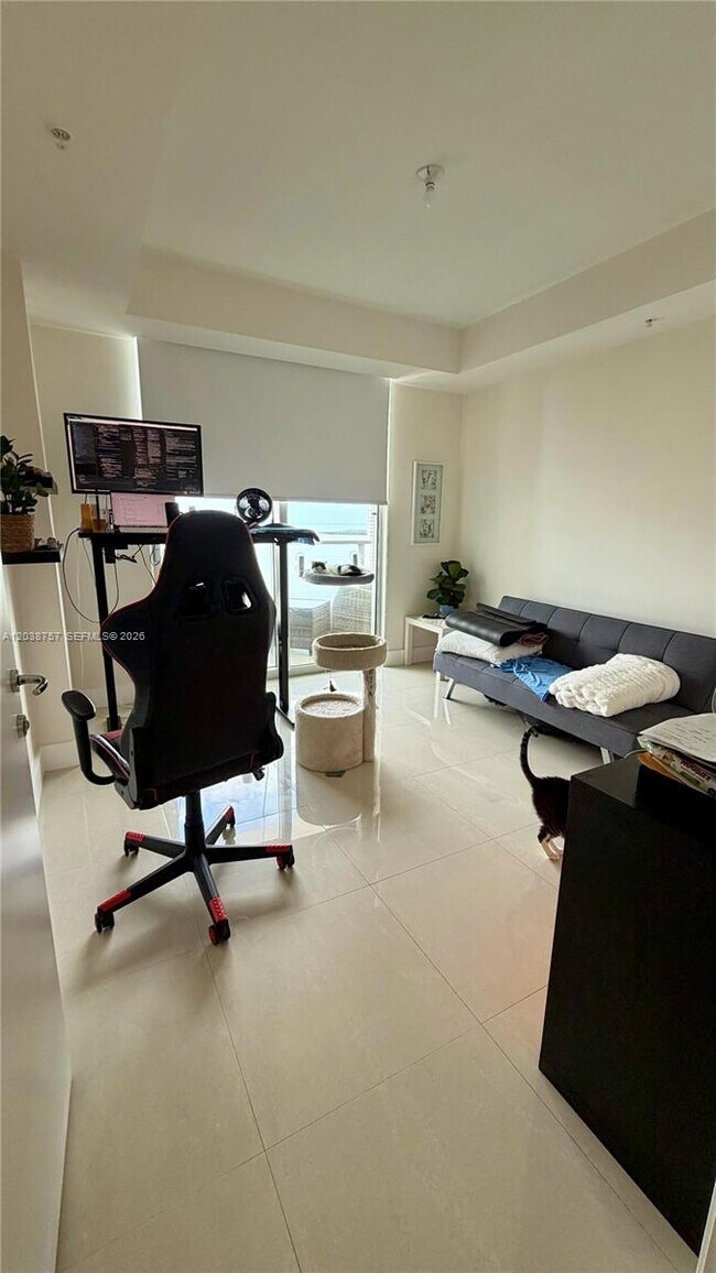 Building Photo - 300 S Biscayne Blvd
