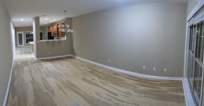 Building Photo - 1011 Blue Bonnet Ct