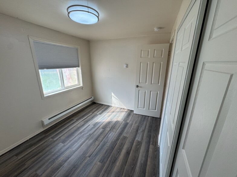 Building Photo - 1110 S Alderwood Dr