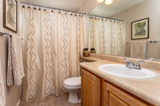 Building Photo - Spacious Corner Lot Gem in Ridgeview at St...