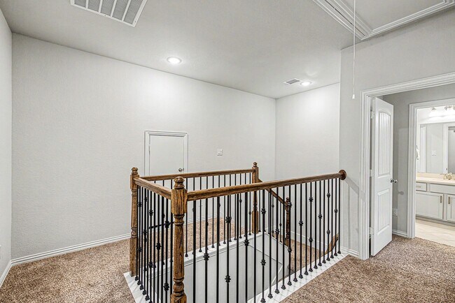Building Photo - 209 Cambria Green Ln