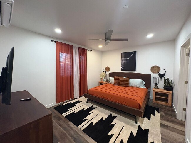 Building Photo - 380 Utah Ave