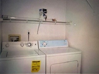 Building Photo - 142 Calumet Dr