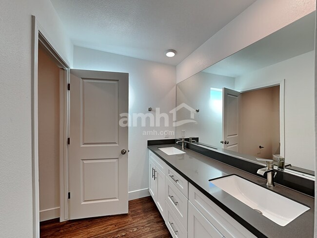 Building Photo - 9145 S Conquistador St