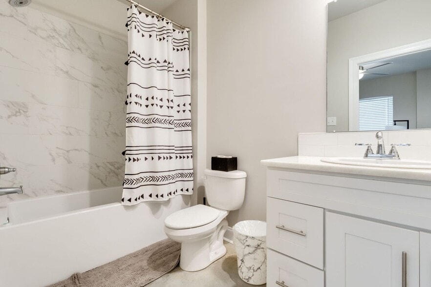 Building Photo - 114 Gadwall Dr