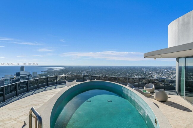 Building Photo - 1000 Brickell Plaza