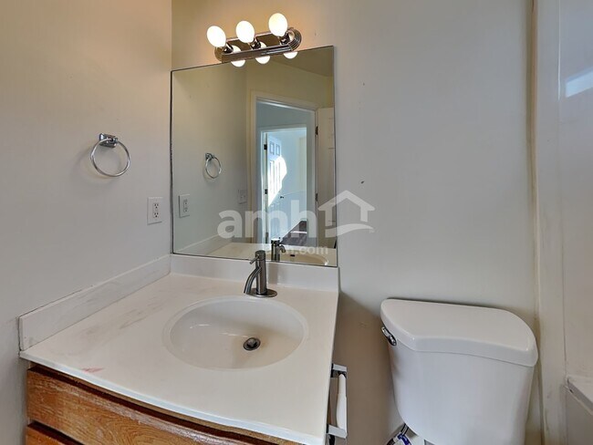 Building Photo - 2602 W 4050 S