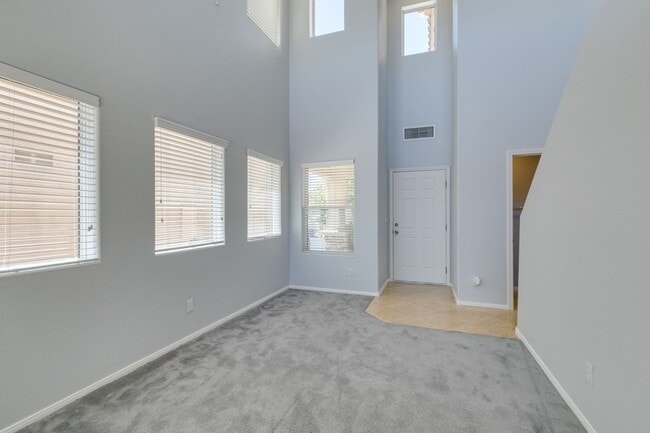 Building Photo - Bright & Spacious Home with Open Layout and Prime Location