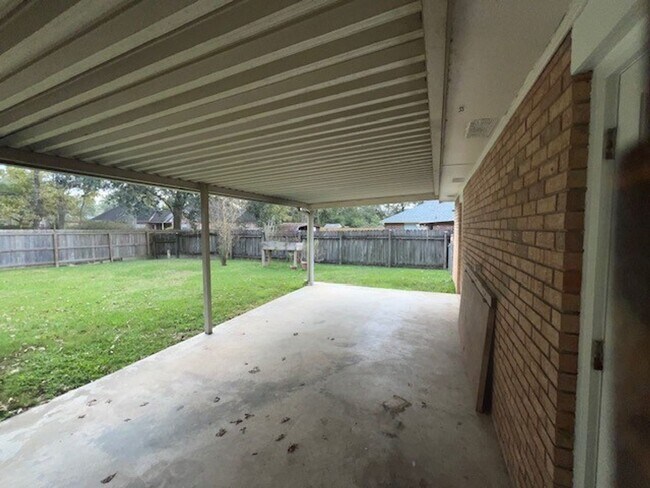 Building Photo - Siegen and Highland