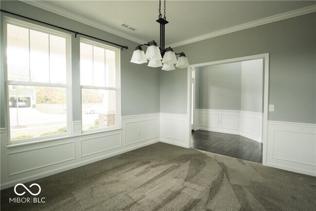 Building Photo - 15665 Eastpark Dr