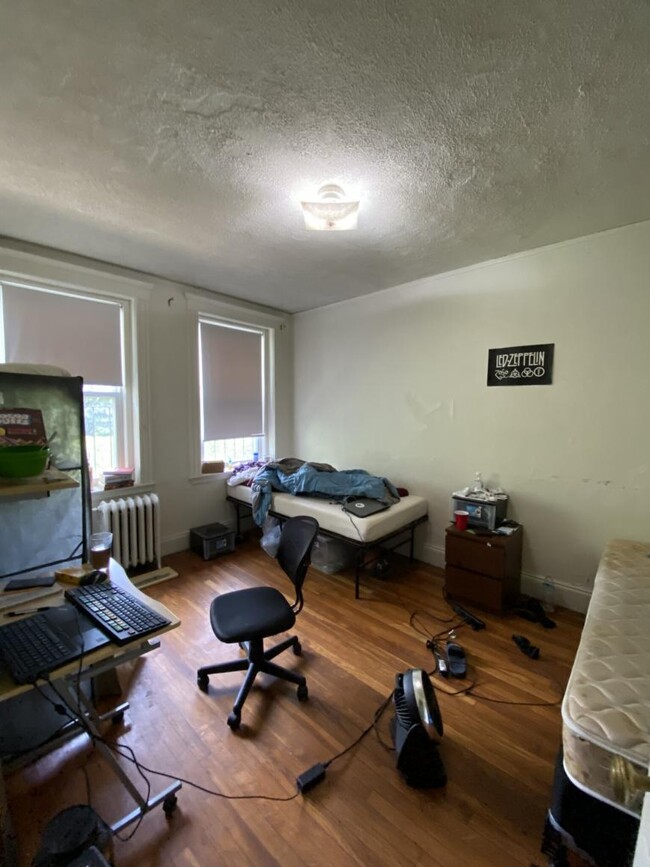 Building Photo - 1 bedroom in Boston MA 02215
