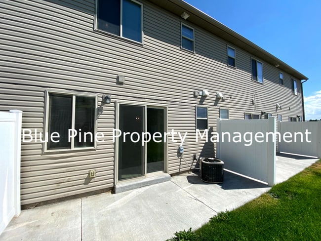 Building Photo - 1512 N Stevens Dr