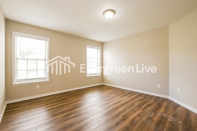 Building Photo - 2969 Ruskin St