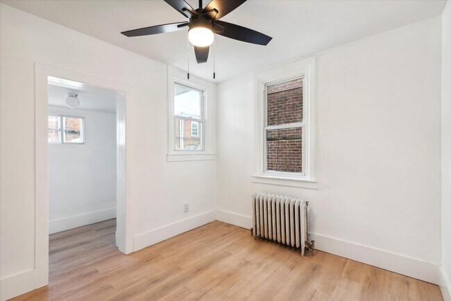 Building Photo - 6611 N 20th St