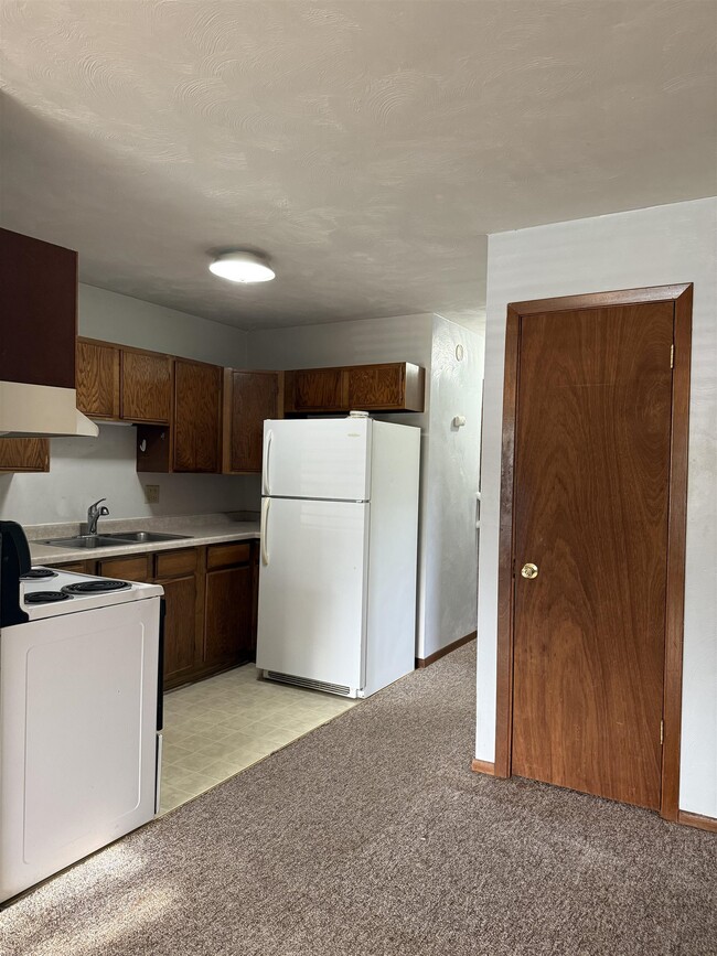 Building Photo - 204 S Buchanan St