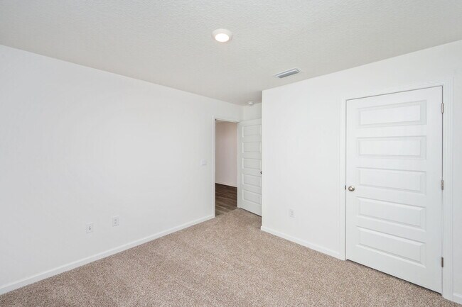 Building Photo - 103 Riverwalk Cir