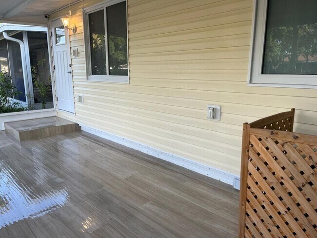 Building Photo - 1 Bedroom Condo in Vero Beach
