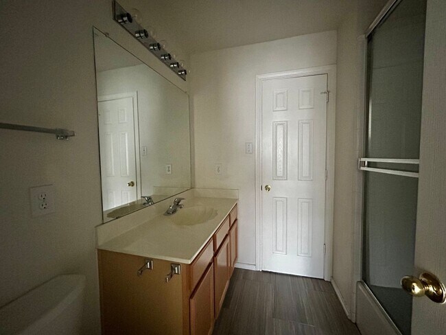 Building Photo - Spacious Home in BISD