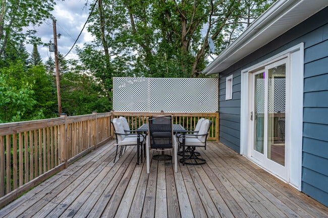 Building Photo - 173 Mountainview Rd