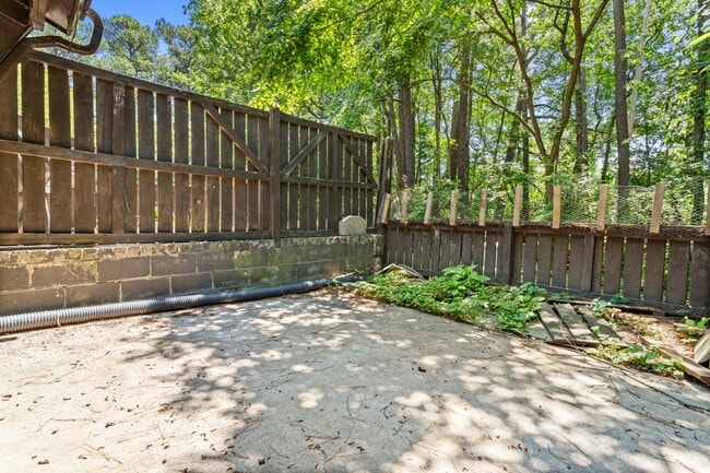 Building Photo - 4249 Lake Ridge Dr