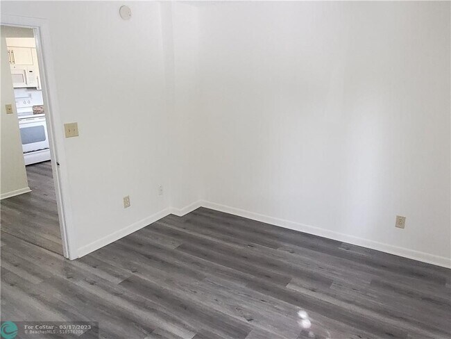 Building Photo - 724 NW 91st Terrace