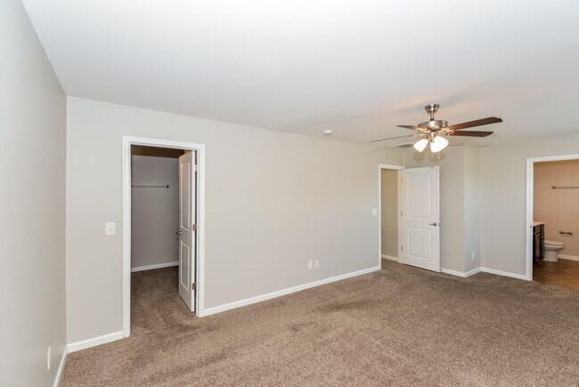 Building Photo - 2016 Kingston Pl