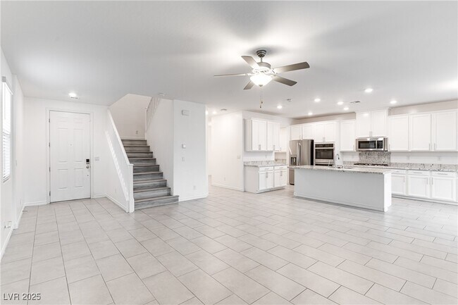 Building Photo - 12333 Silvana St