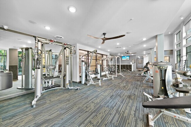 Building Photo - 8302 Baymeadows Rd E